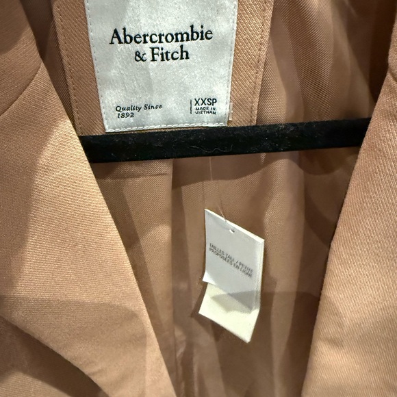 Abercrombie & Fitch Women's Tan Blazer - Picture 3 of 3